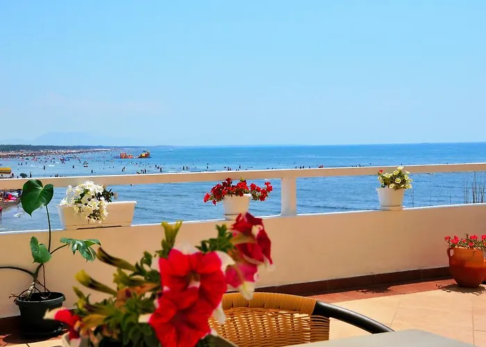 Pontino Apartments