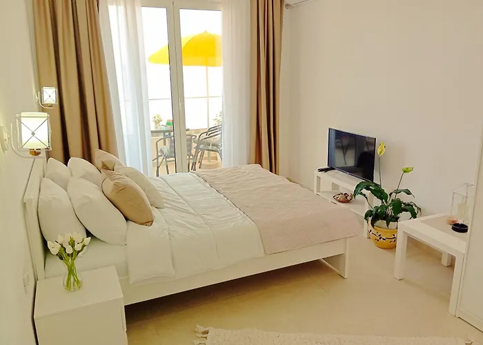 Pontino Apartments
